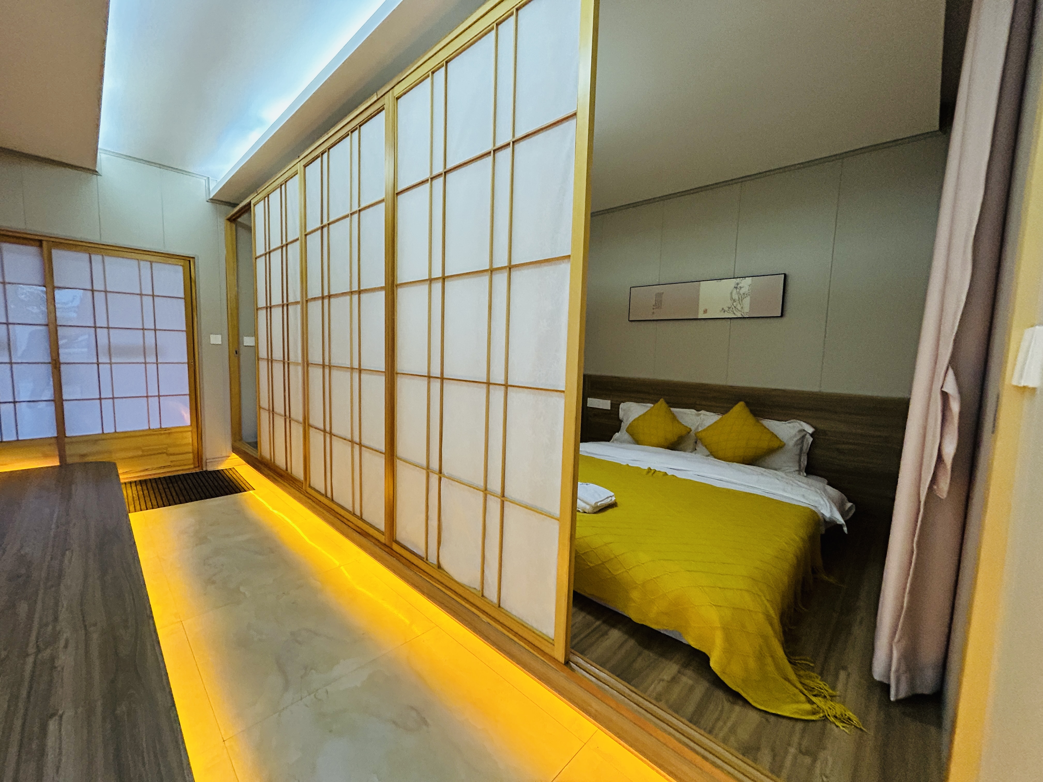 墨画｜豪华榻榻米泡池双床房