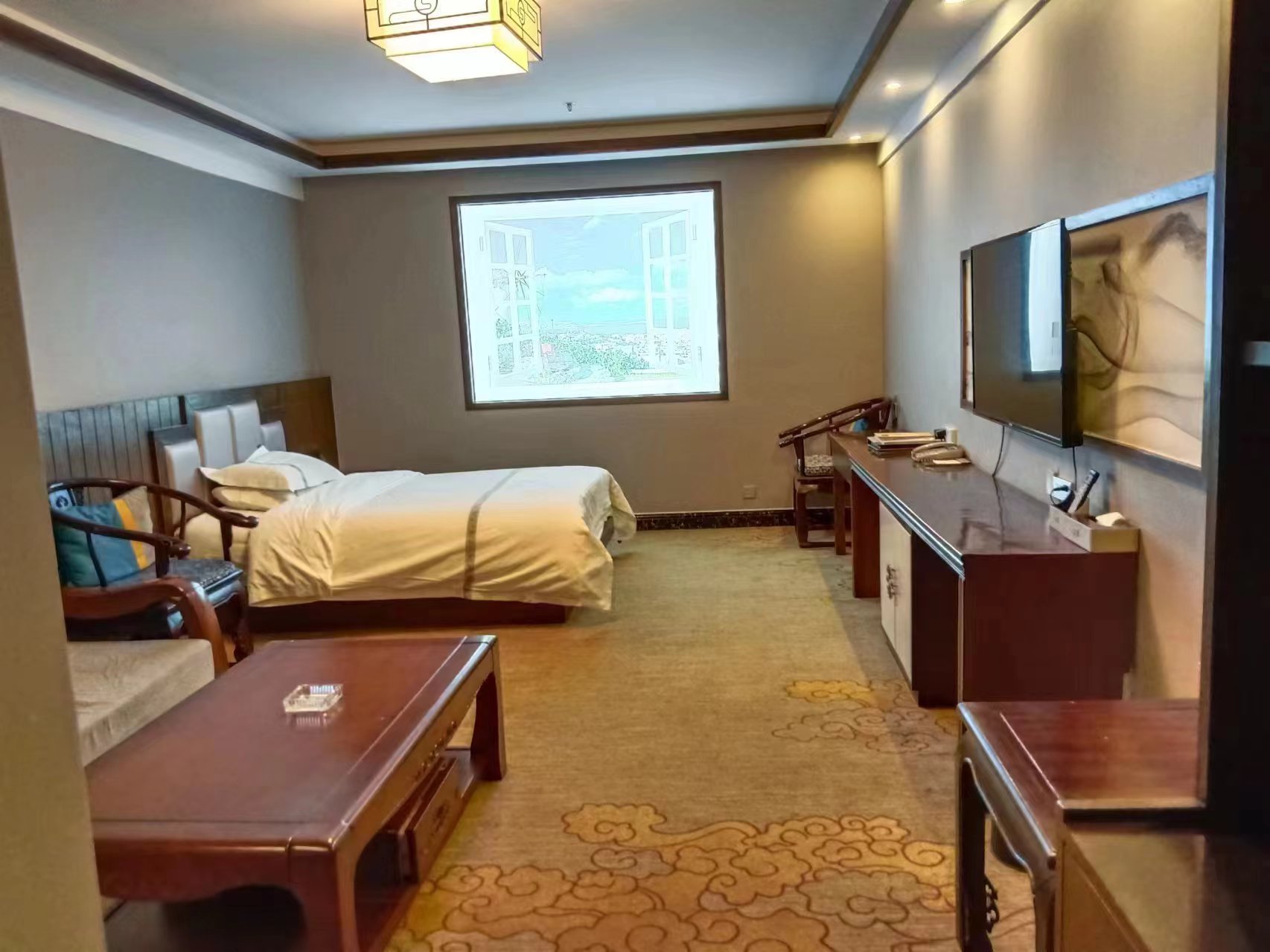 温馨大床房（无窗）