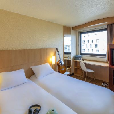 Standard Twin Room Ibis Paris 17 Clichy-Batignolles (ex Berthier) Promo Code
