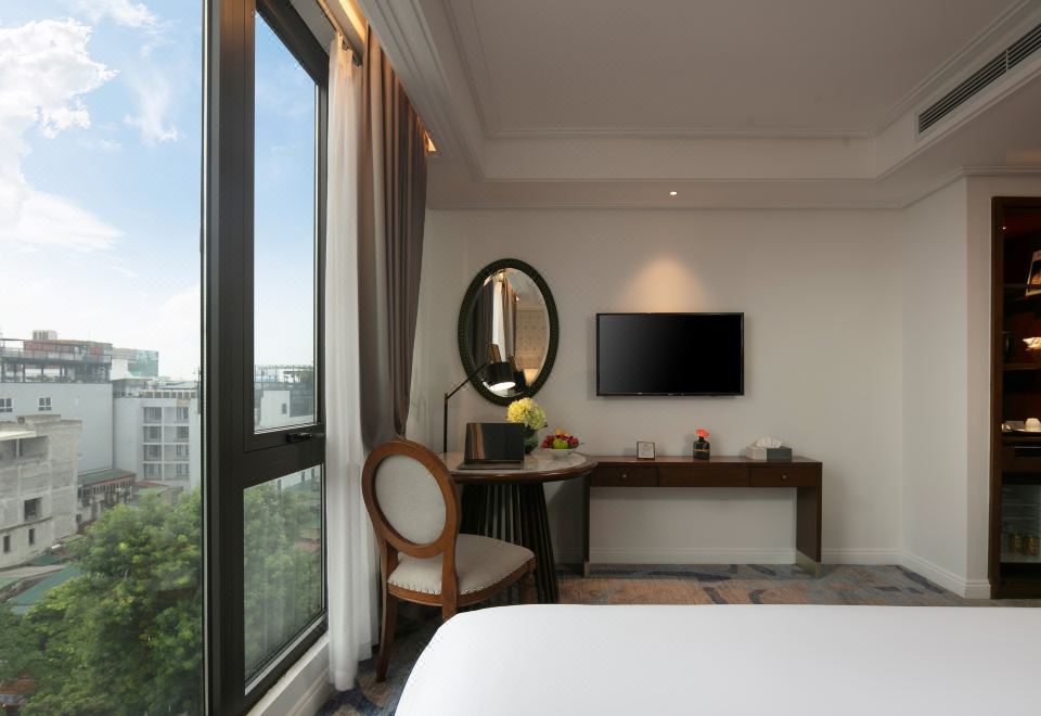 蓝宝石景观特大床房