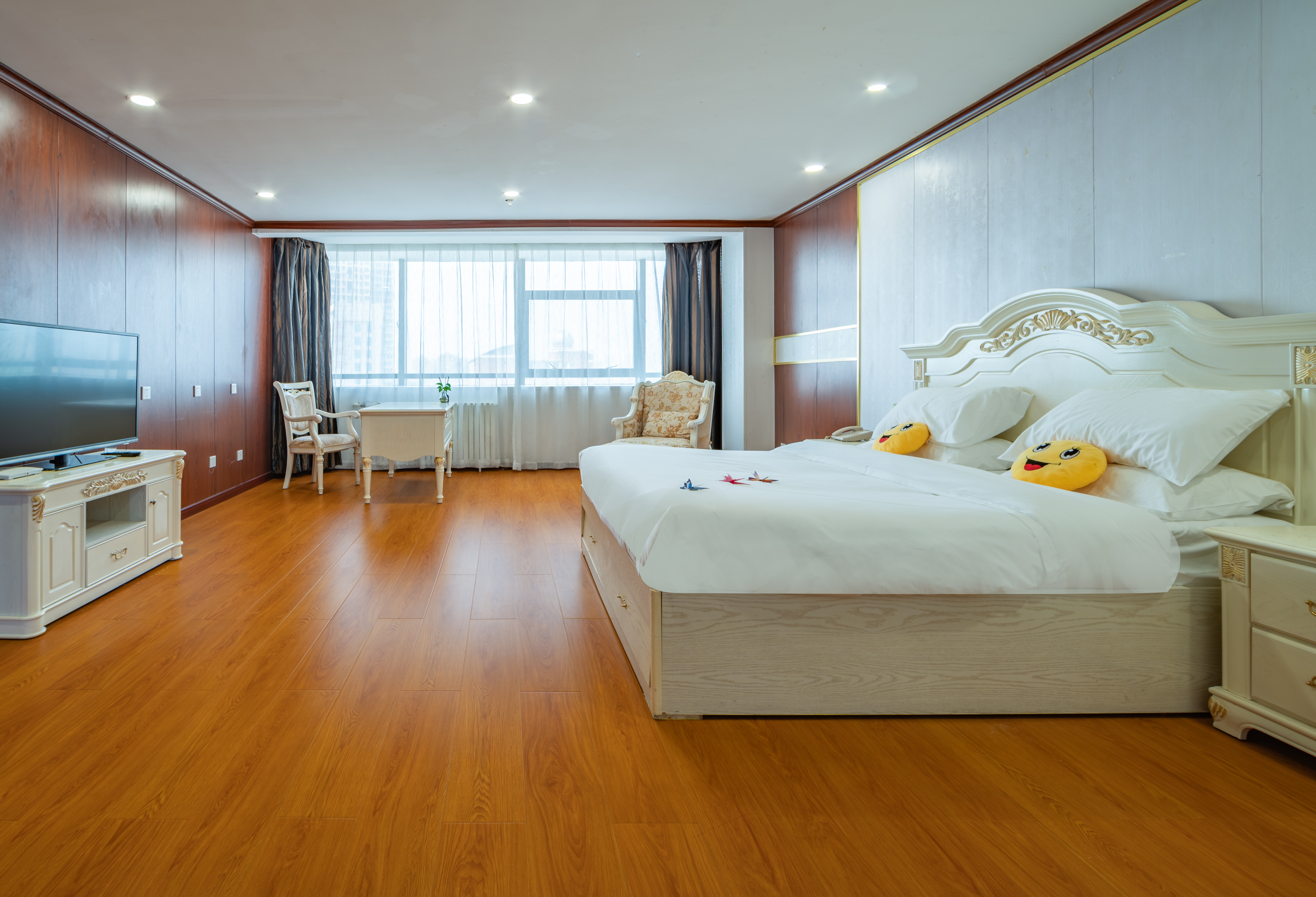 陽光豪華尊享套房「親膚泡浴」