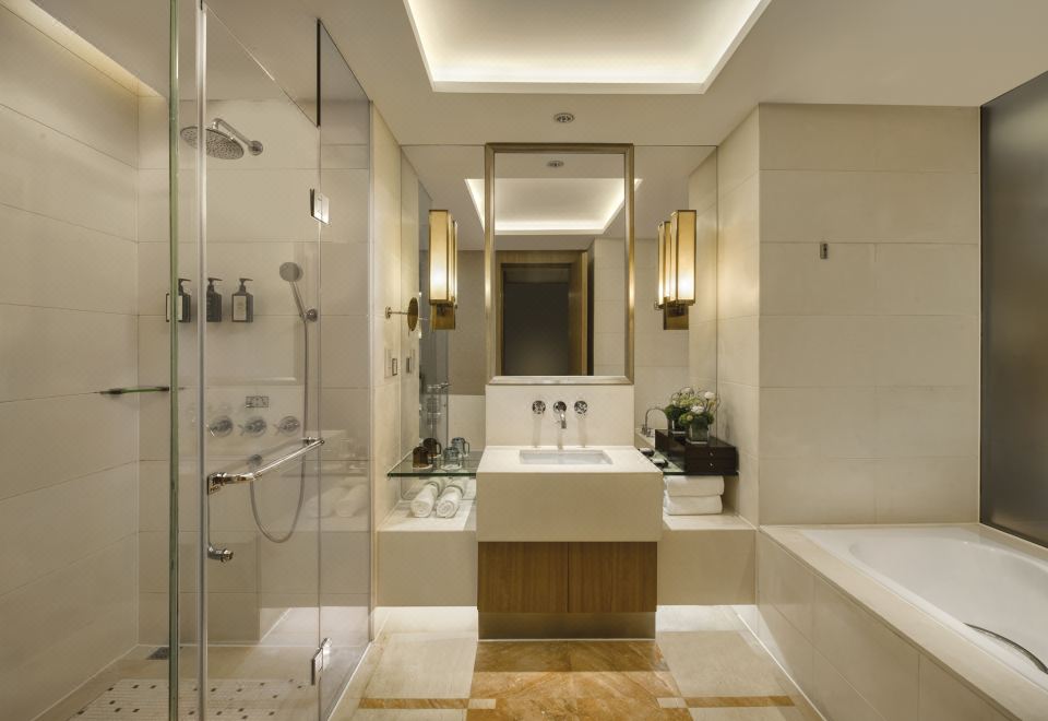 Royal Garden Hotel DongguanDeluxe Montain-view  Twin Room(with balcony)