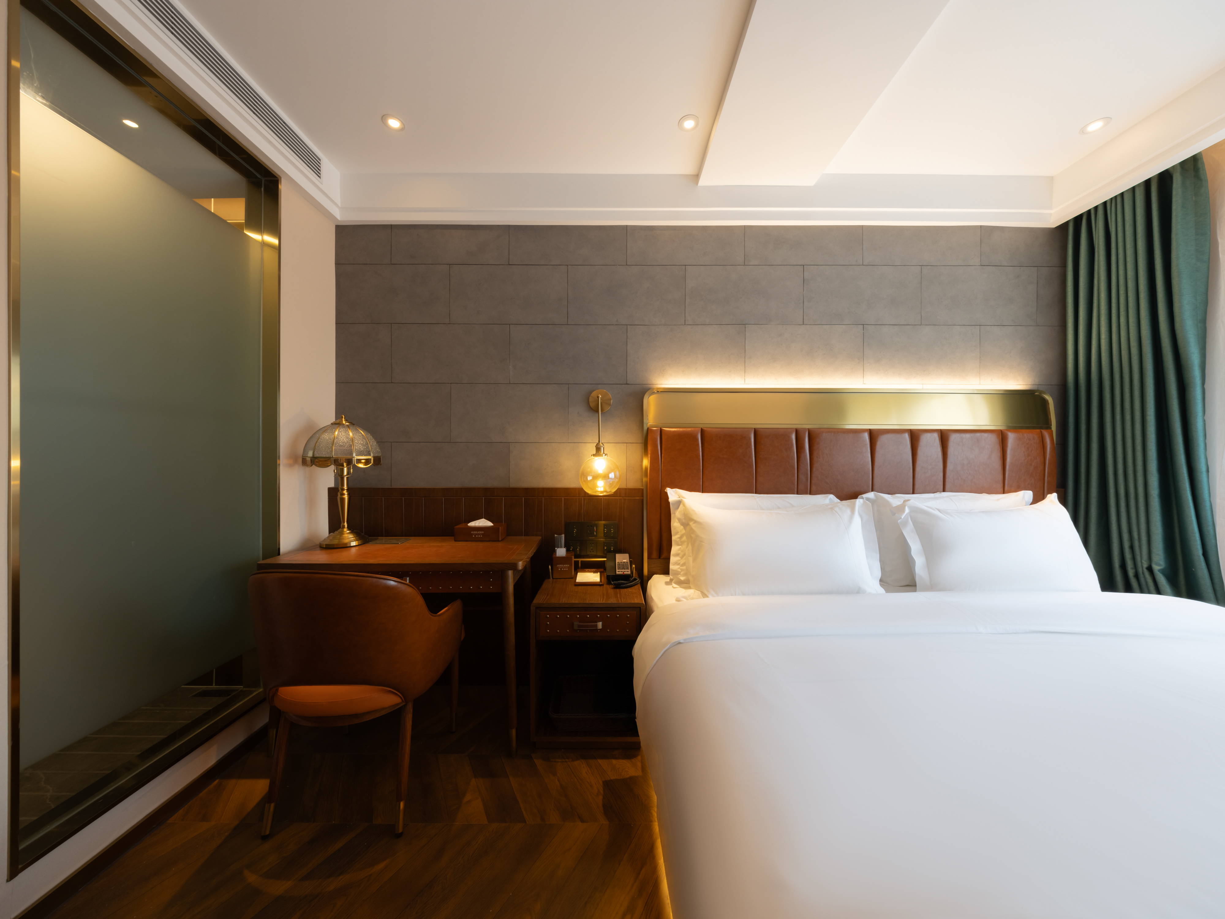 铂金精英大床房