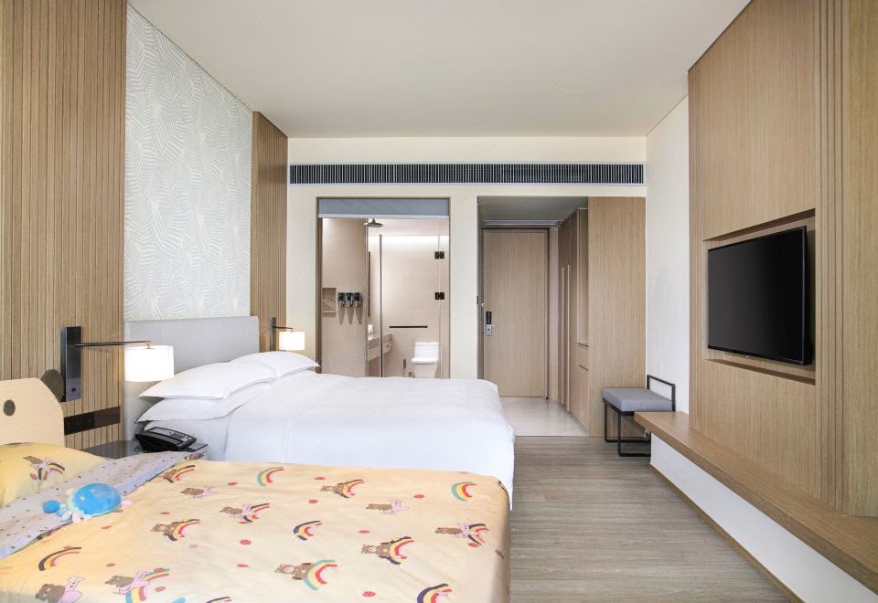 豪華海景家庭房（側海景）