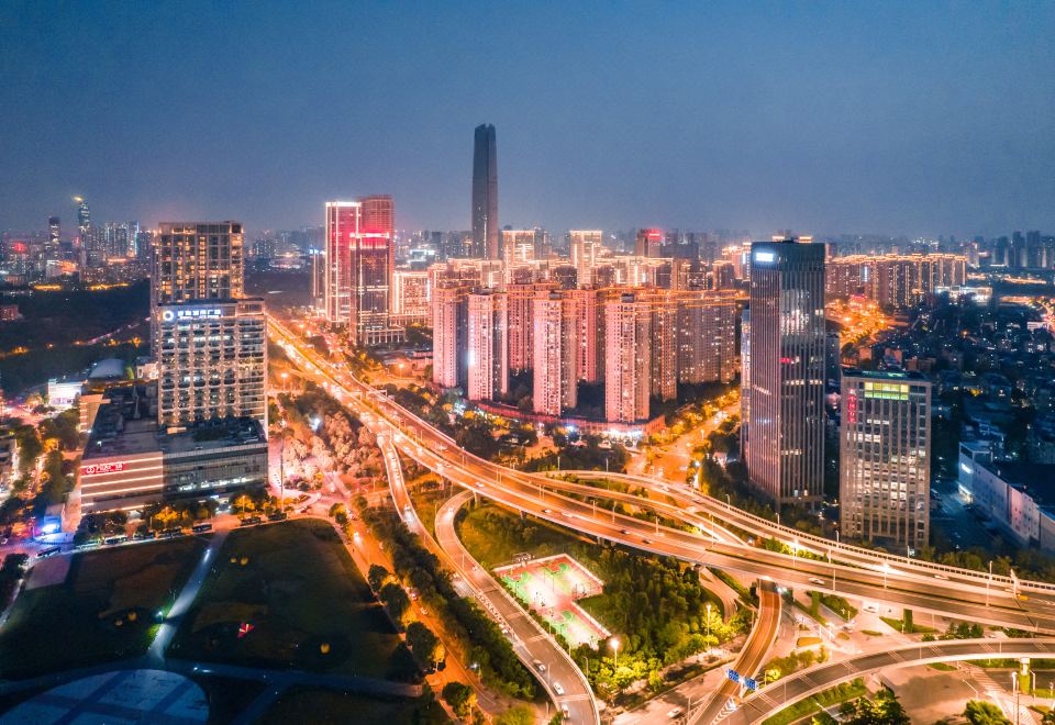 豪華雙床房「全景落地窗-繁華都市城景」