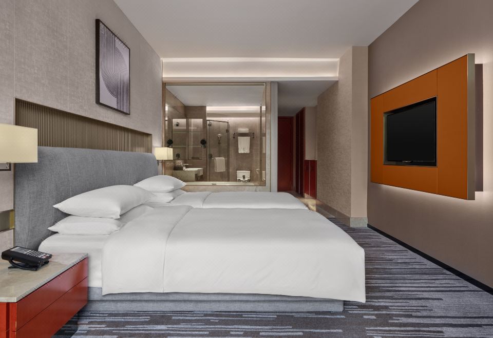 Dongguan Marriott HotelDeluxe Twin Beds Room,Mountain View