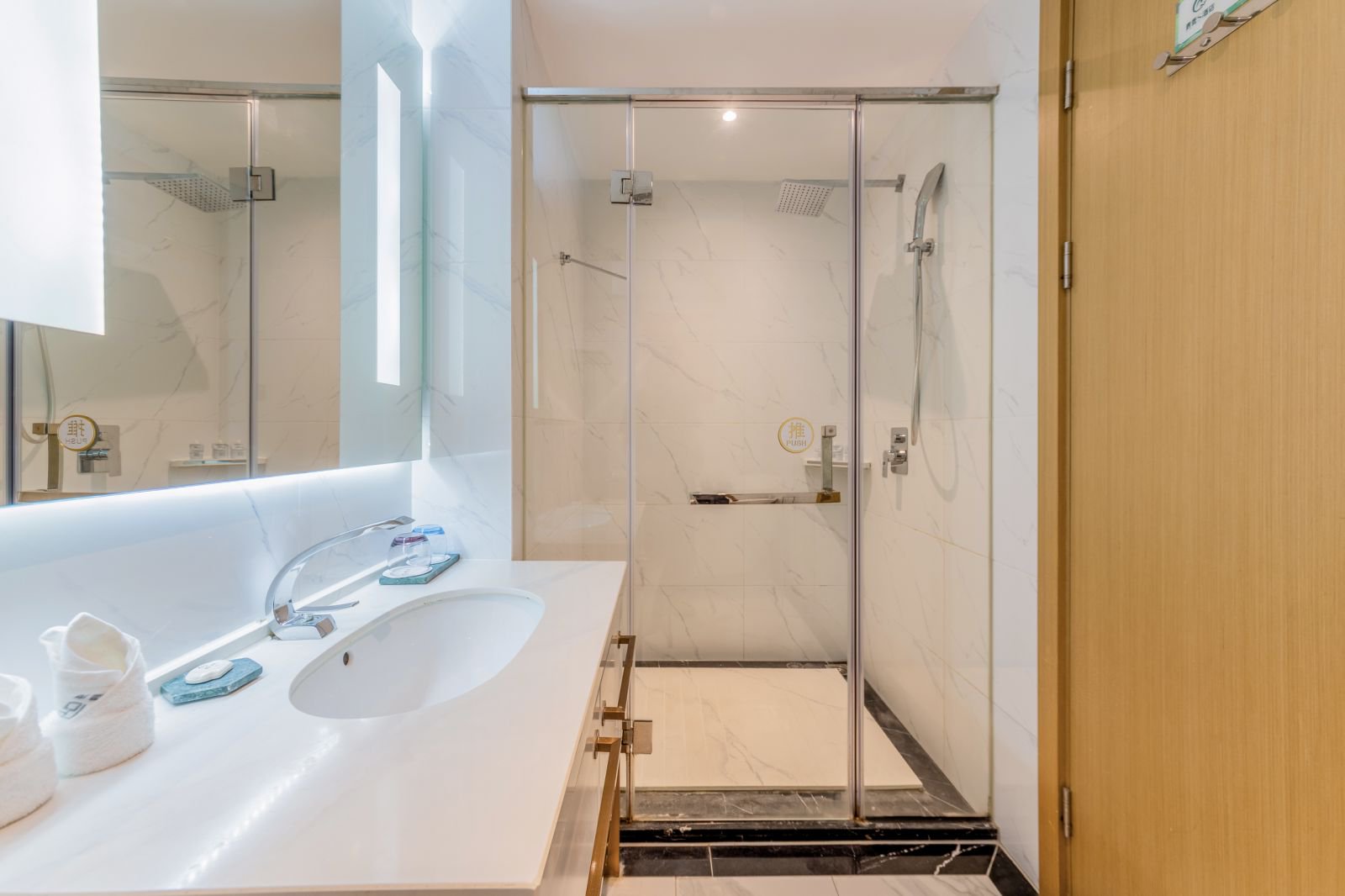 Scenic·豪華海景大床房「浴缸泡澡+觀港珠澳大橋」