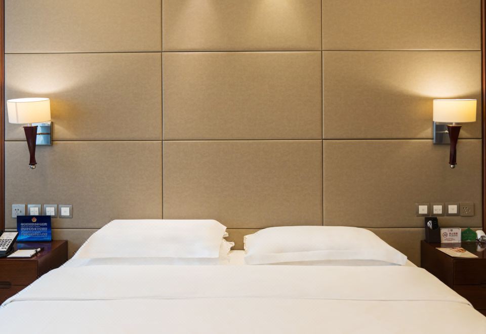 Beijing Xinjiang PlazaCozy Zero Pressure Double Bed Room (Mlily Mattress + Pillow)