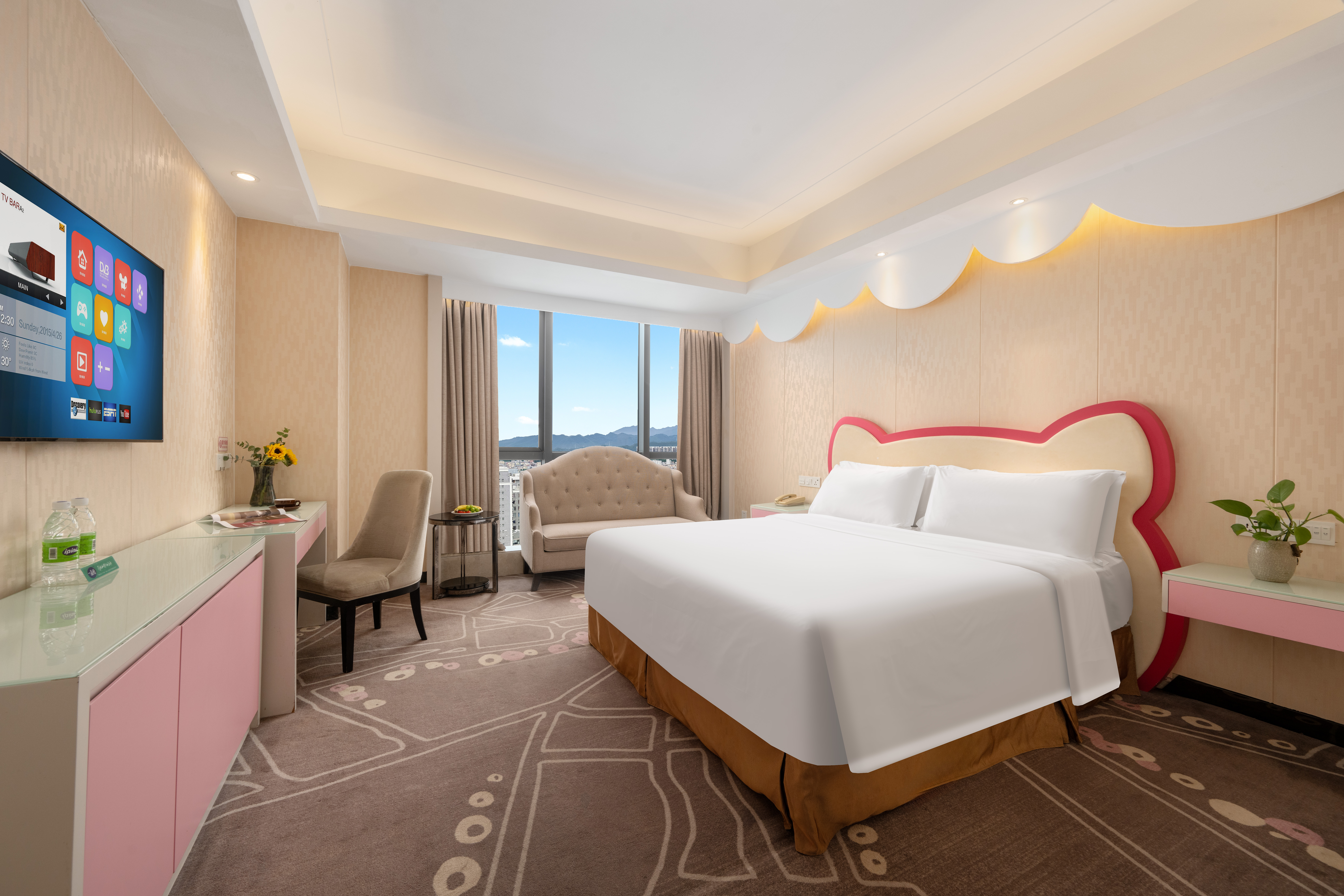 粉色主题大床房（雅致办公+粉梦空间+温馨满屋）