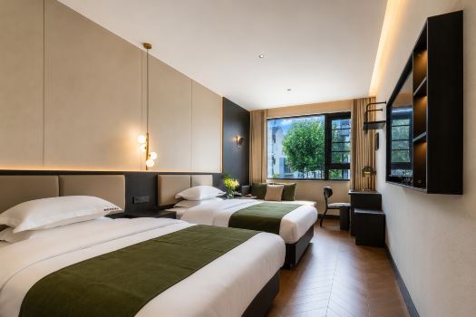 Zhuoyue Lanting Hotel (Suzhou Guanqian Street Humble Administrator's Garden)