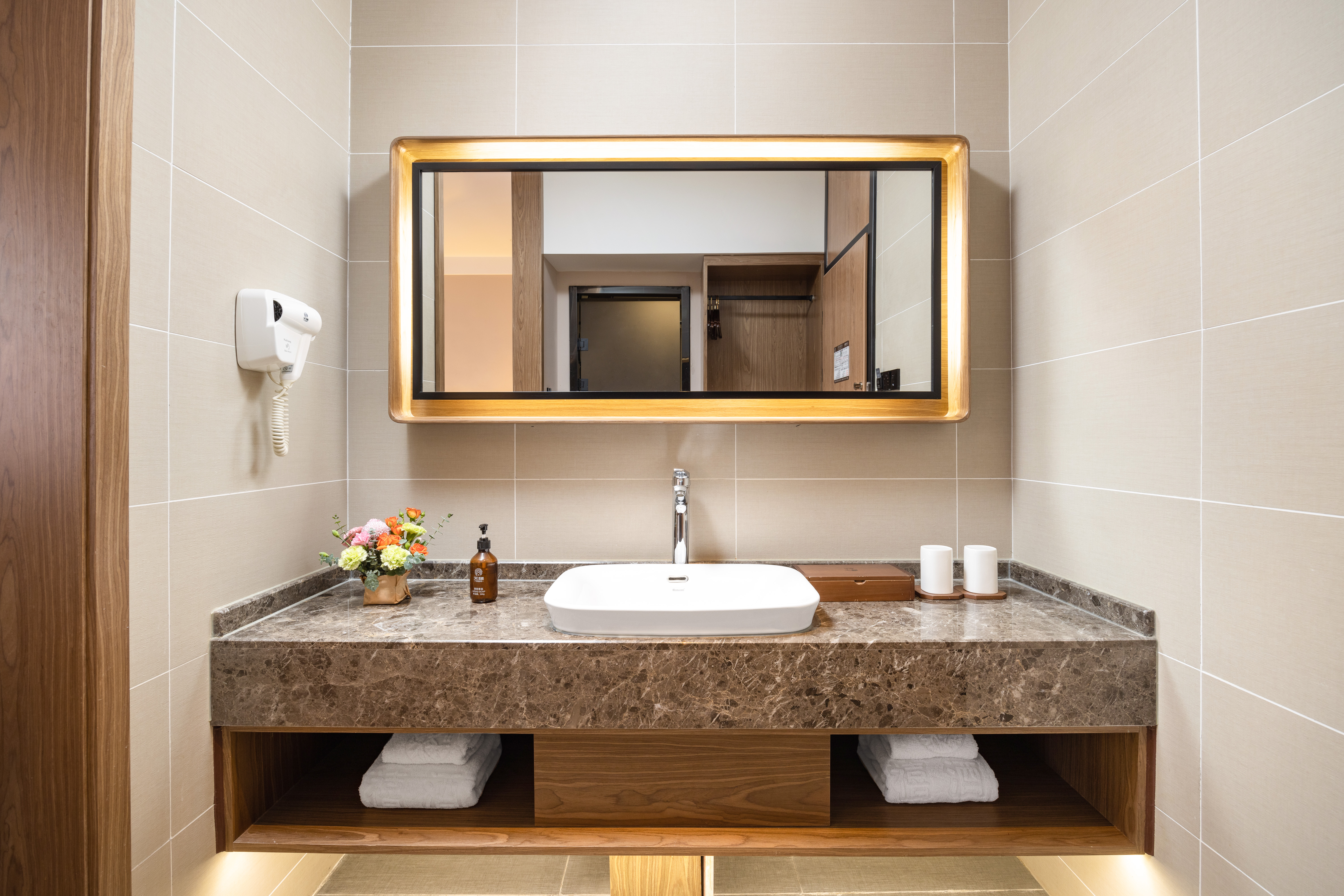 禧悠·漫享逸致大床房【耐喜床品+办公桌椅+静谧空间】