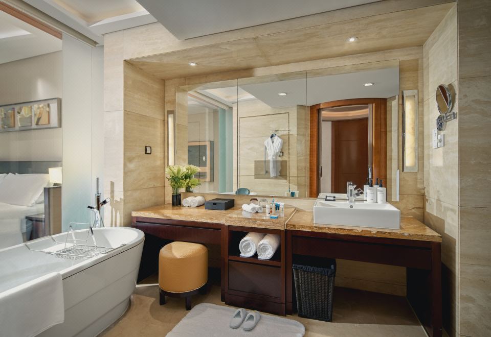 InterContinental HangzhouPremium Room - River-View (2 Beds)