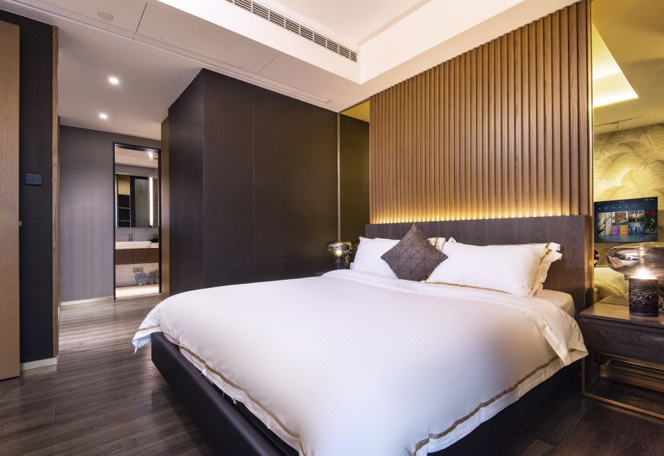 尊享雙臥套房（洗衣機+熨衣設備+咖 啡機）