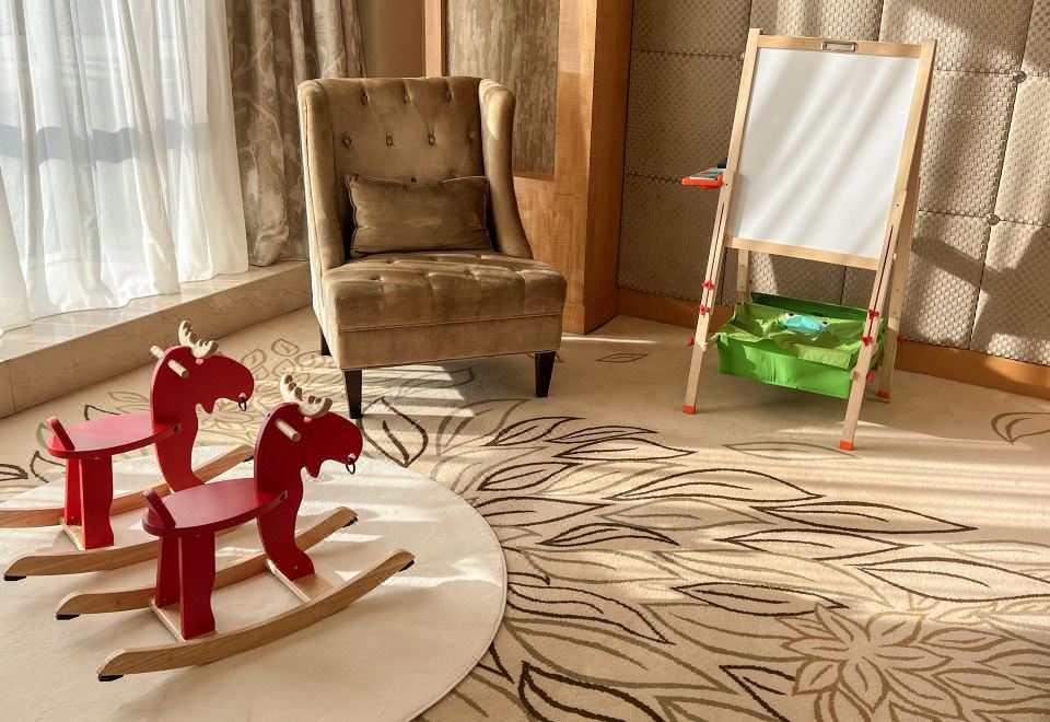 Family-friendly Queen Room