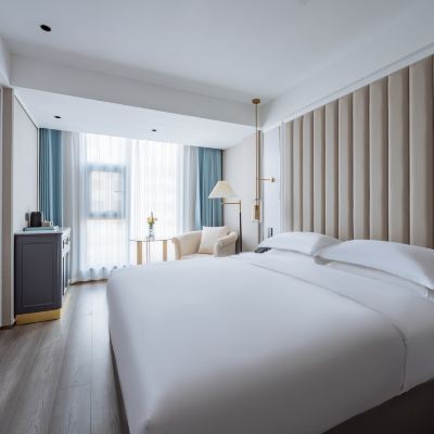 樂享靜逸大床房（酣睡床墊） 美豪飯店（昆明火車站大悅城店）優惠