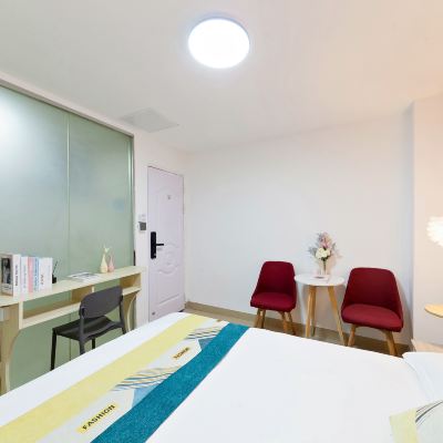 經濟觀影大床房 望雲居民宿（中山路步行街店）優惠