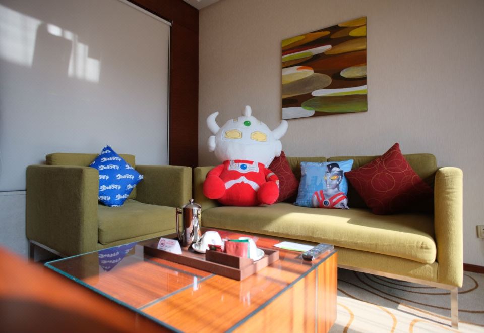 Holiday Inn Shanghai HongqiaoUltraman Theme Family Room
