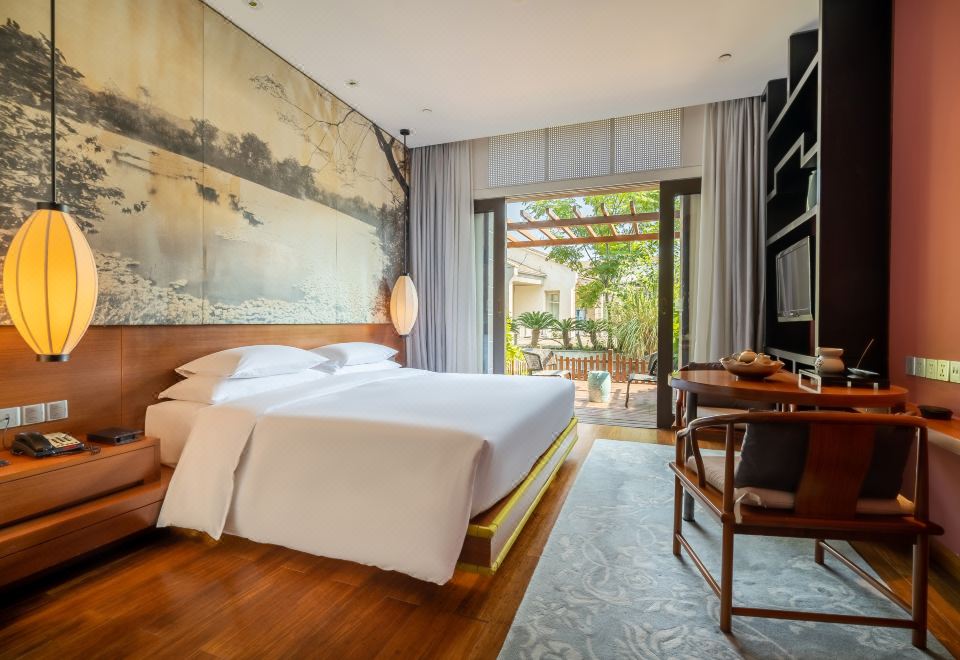 豪华园景大床房