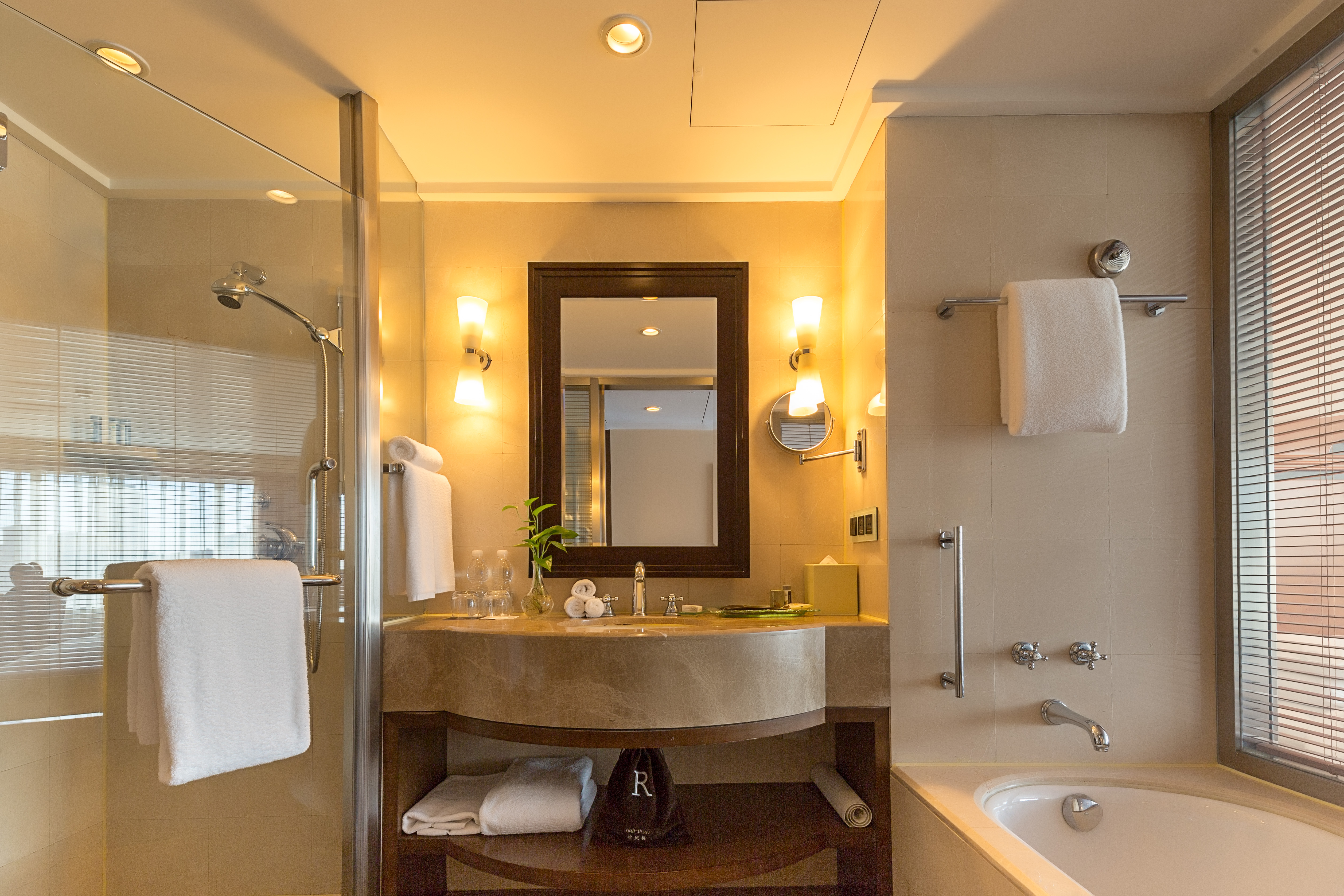 豪华大床房（City Walk城市景观）