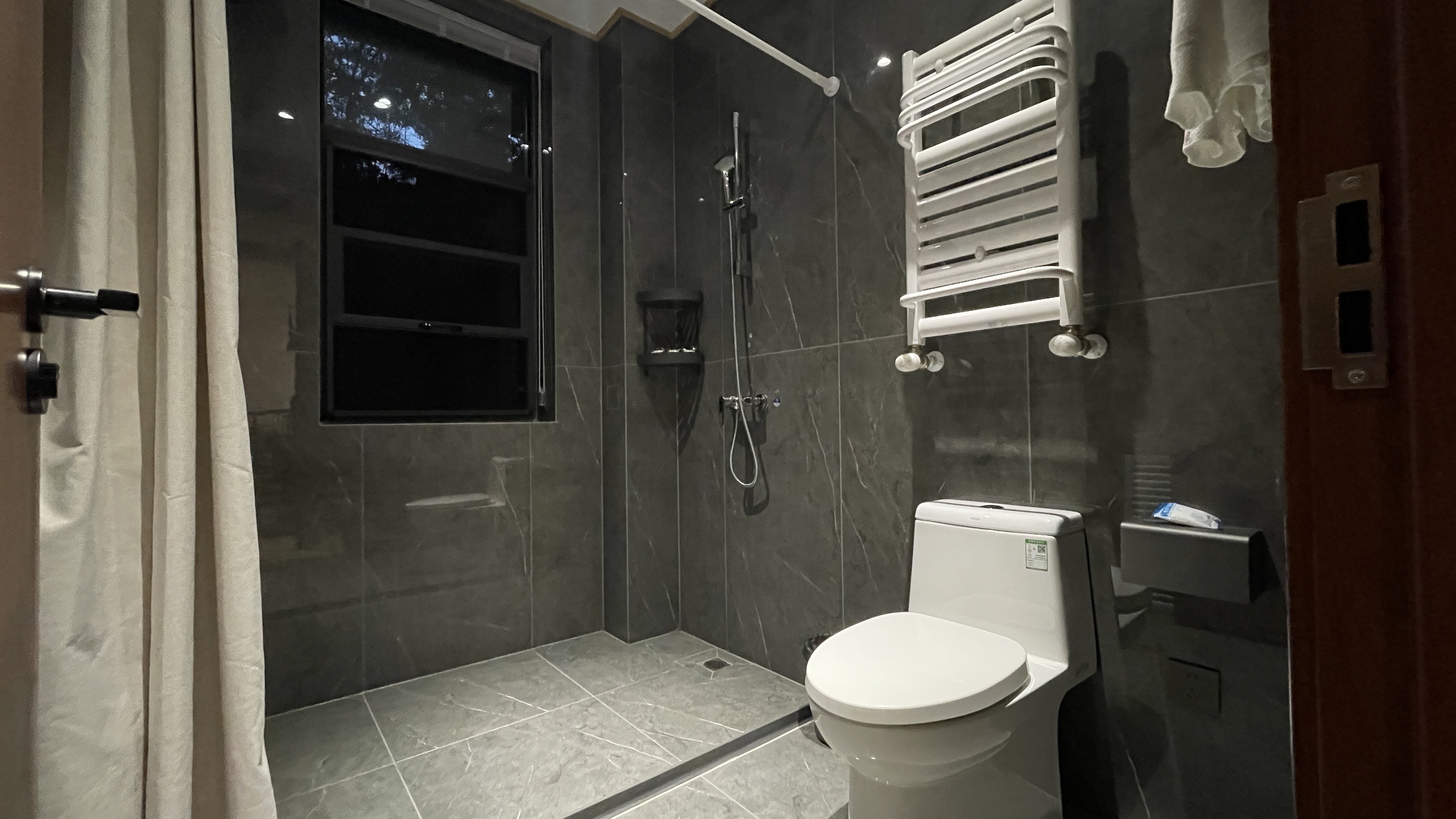 观山精品大床房