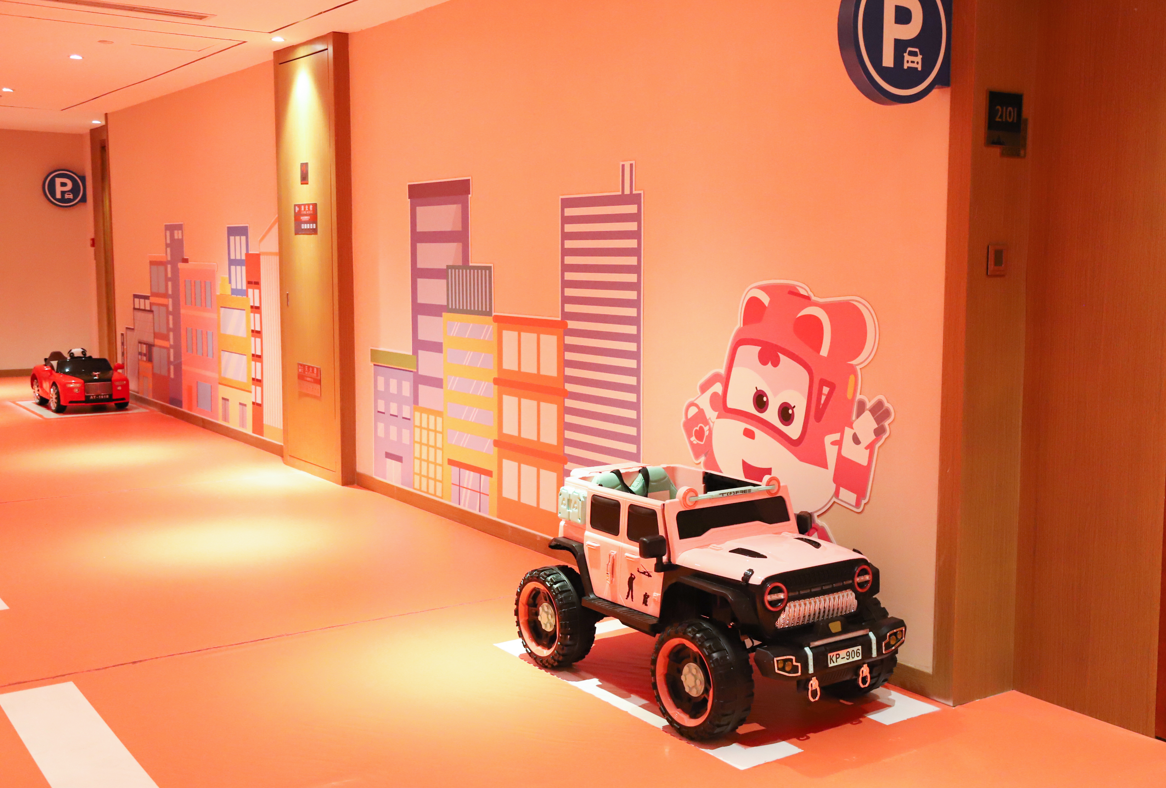 Super Wings Sports Theme Twin Room (East Building)