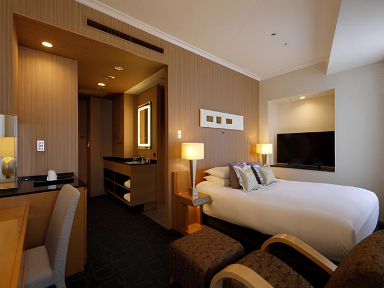 高楼层奢华大床房 禁烟