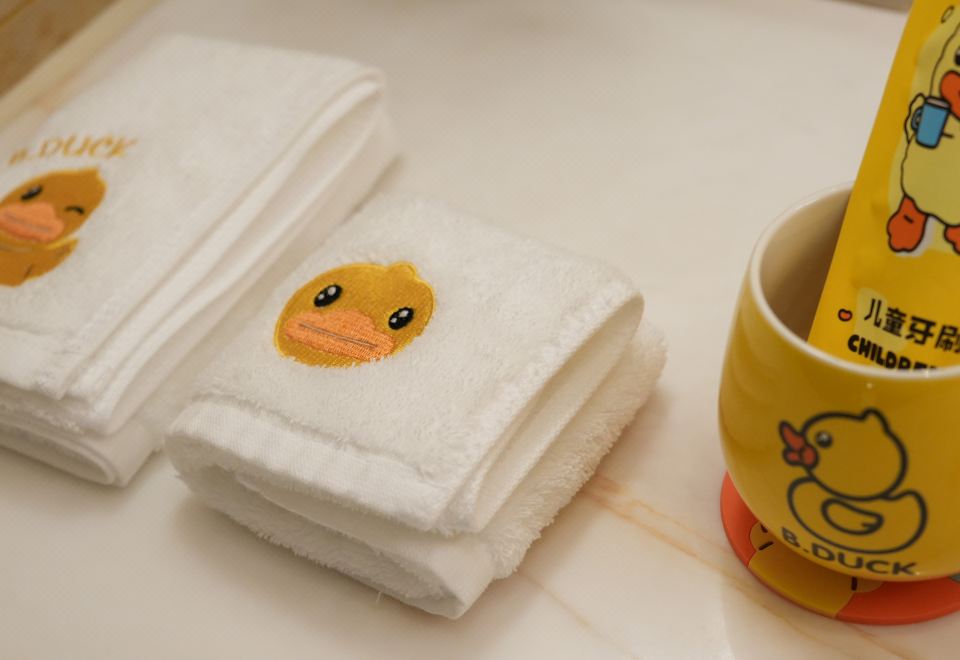 小黄鸭亲子主题房