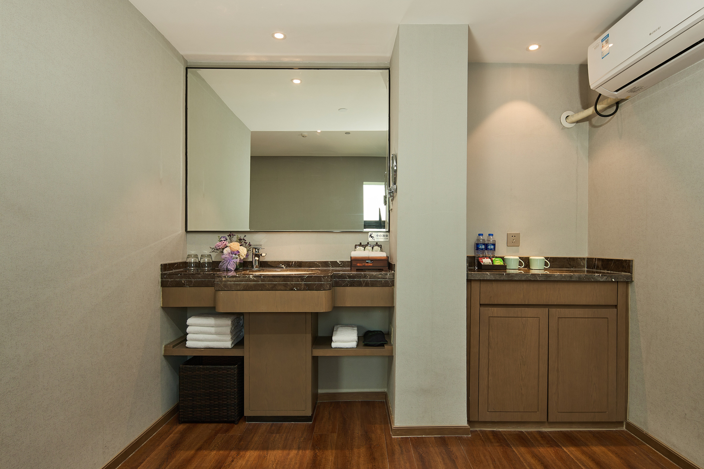 Arula·复式双床套房（可投屏液晶电视）