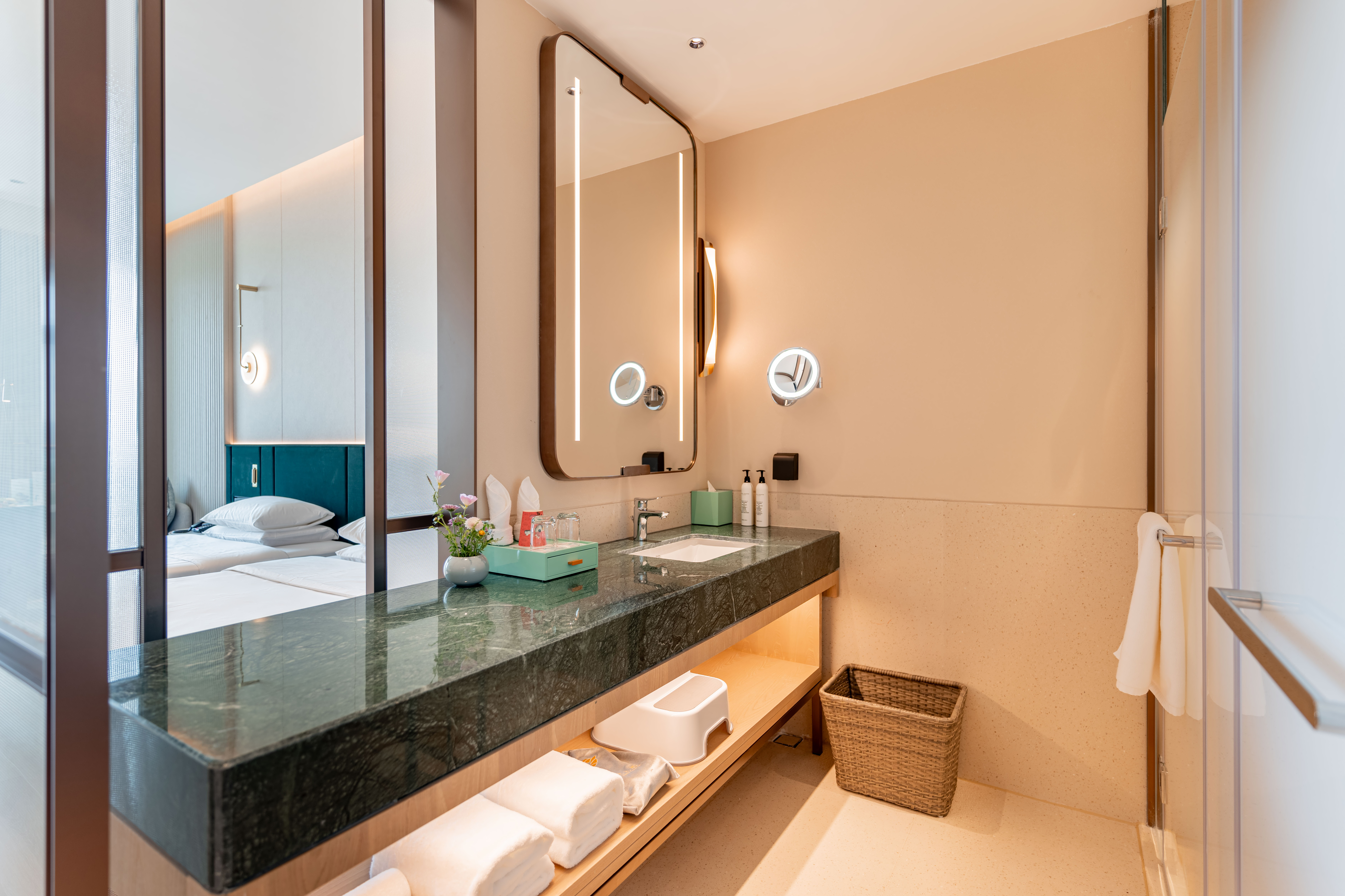 豪景双床房「官湖烟波·赏落日星河」