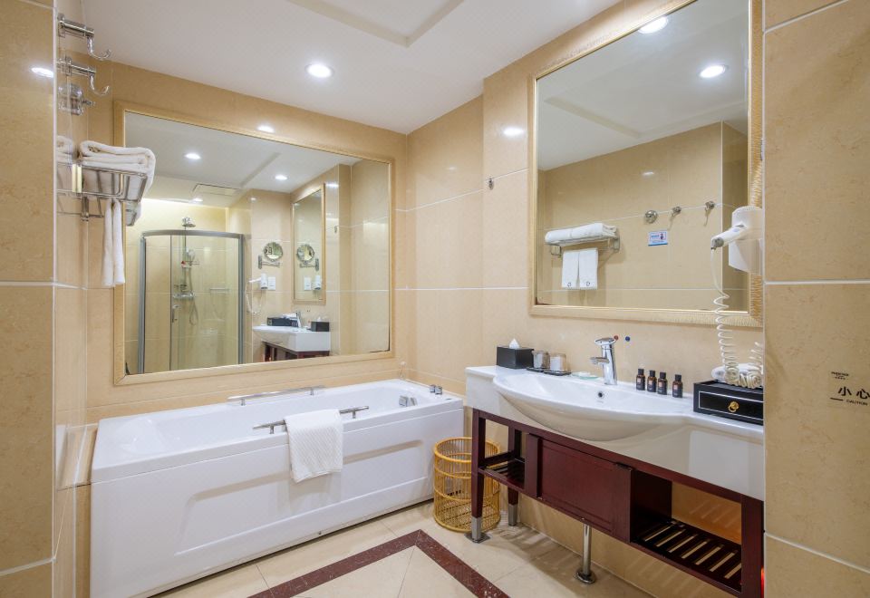 行政湖景雙床房