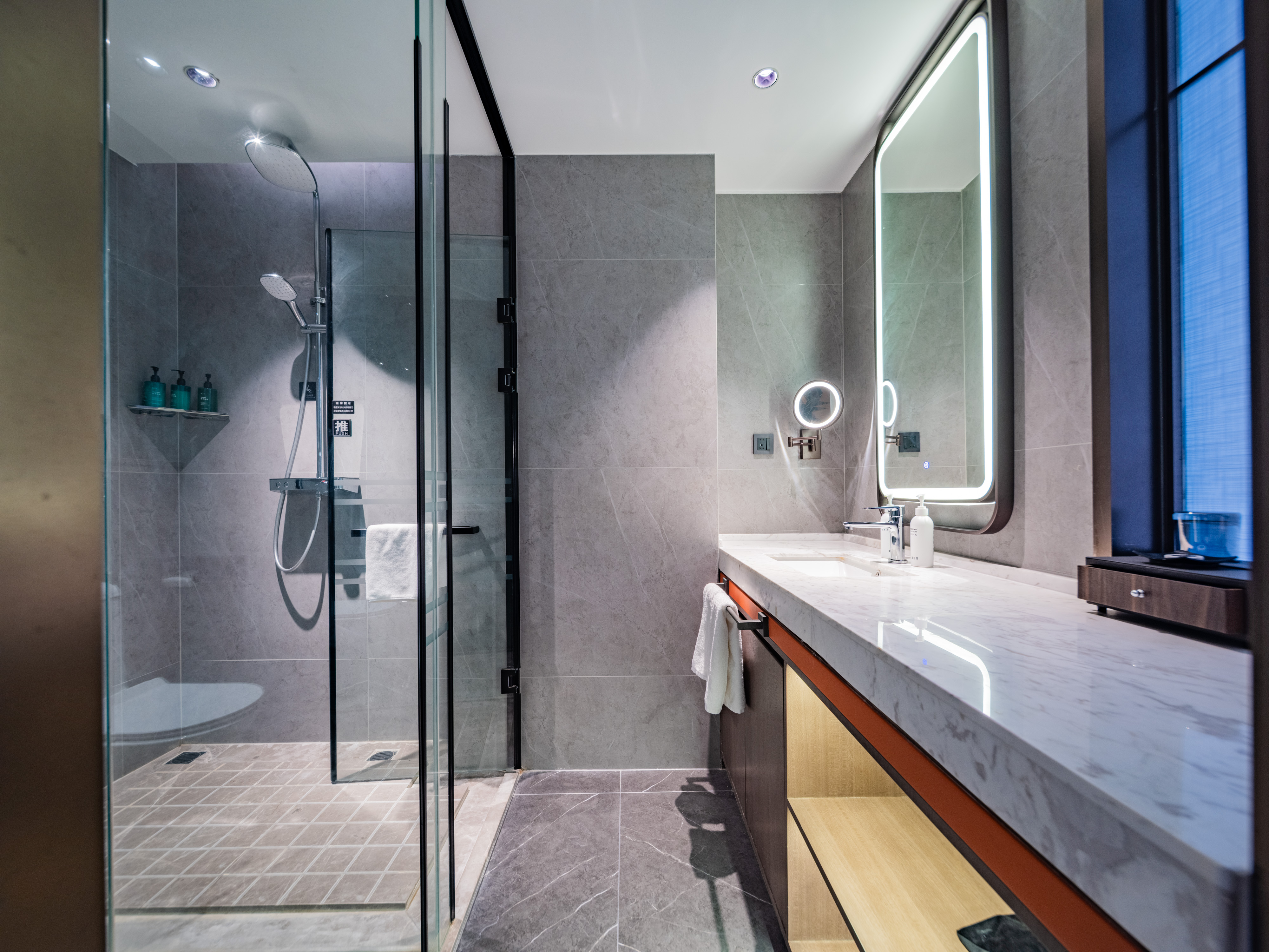 雅致豪华大床房