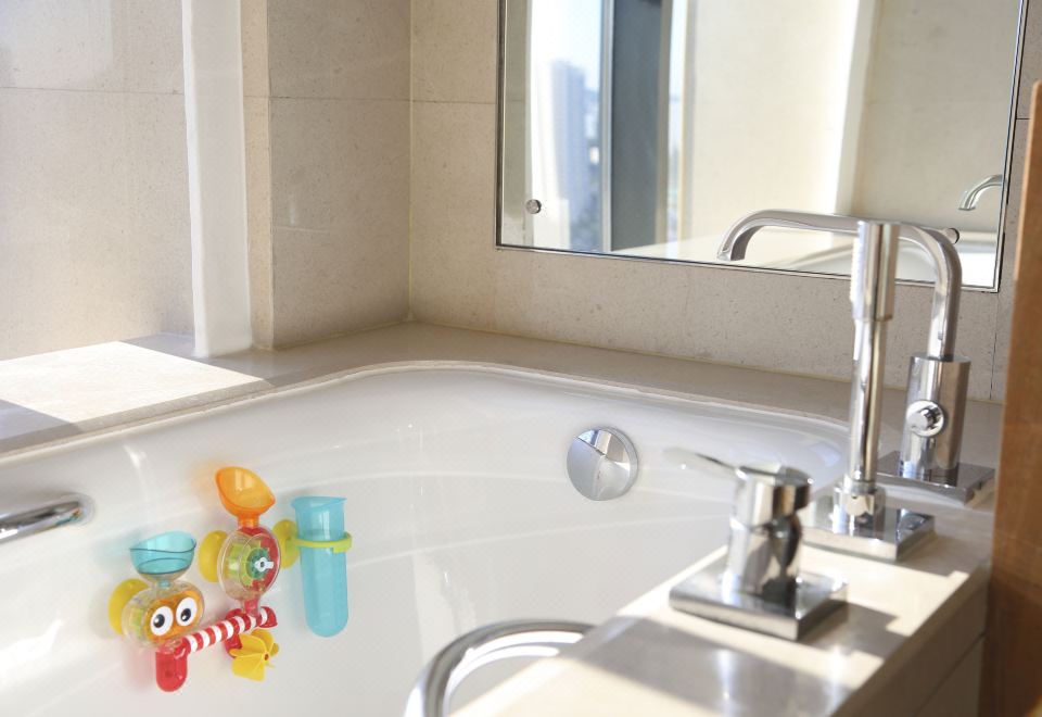 诺亚的丛林探险主题亲子房