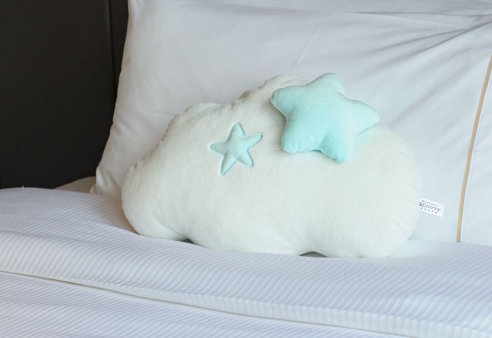 米娅的甜云密语主题双床房