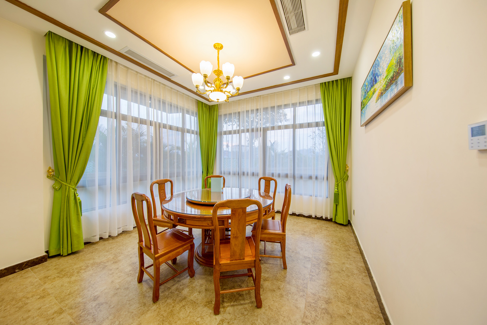 Baodun Lake Hushan Hot Spring ResortSingle-Family Villa Bicui 3-Bedroom 4-Bed Hydrophilic Family Hot Spring Villa (KTV)