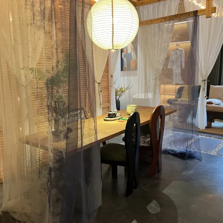 Yixunli Theme Hotel