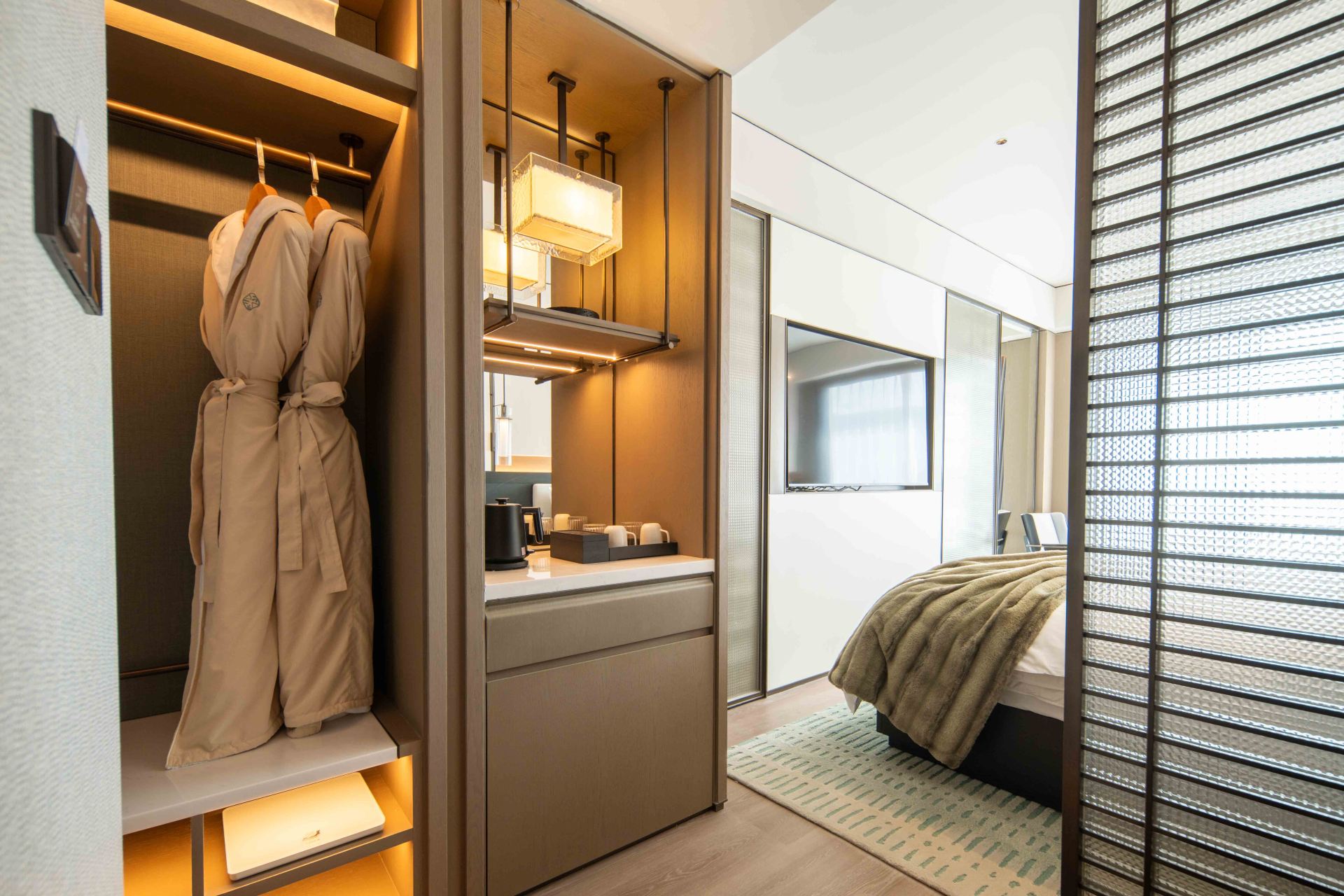 Yaozan King Bed Room