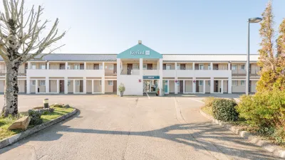 Kyriad ECO - Lorient Lanester Hotel a 