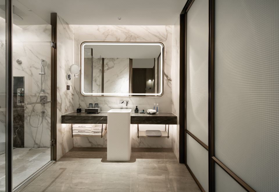 奇遇VR特色湖景雙床房（觀影+游戲）