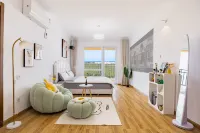 Deep Blue Seaview Apartment (Naxianghai Branch)