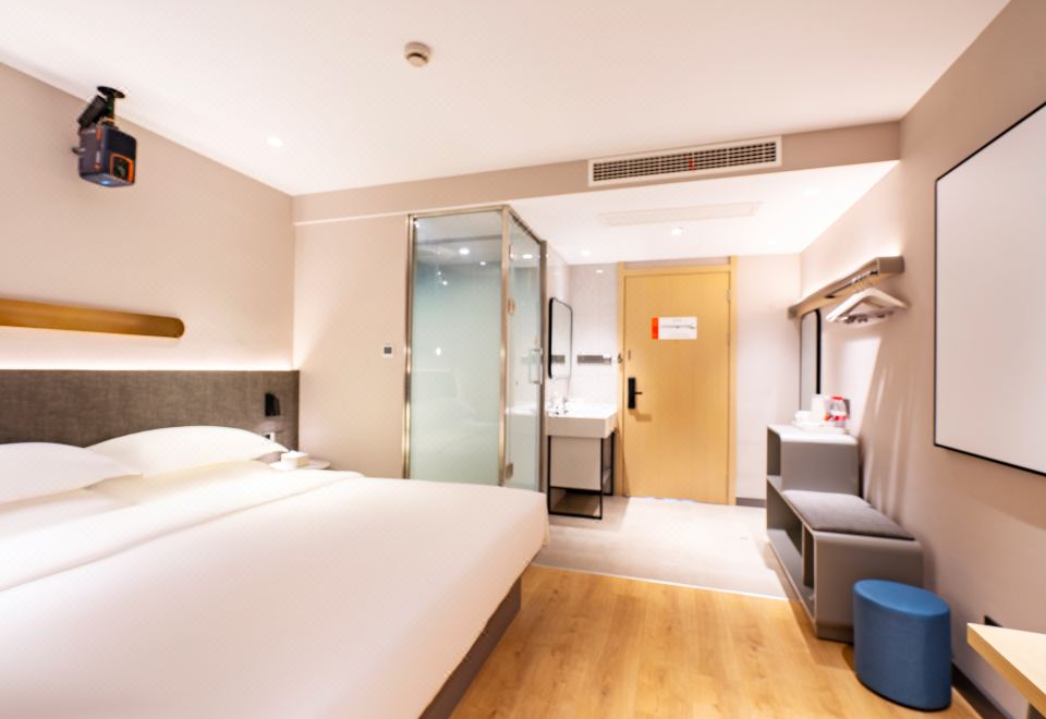 影音房「百寸巨幕高清影院+SVIP影視暢享+語音客控+靜享舒適好睡眠」