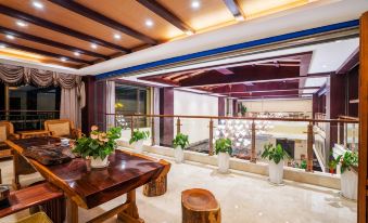 Jinggu Yingjiang International Hotel - Housity