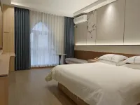 Congress Hotel (Jiashan Railway Station Hengli Plaza)