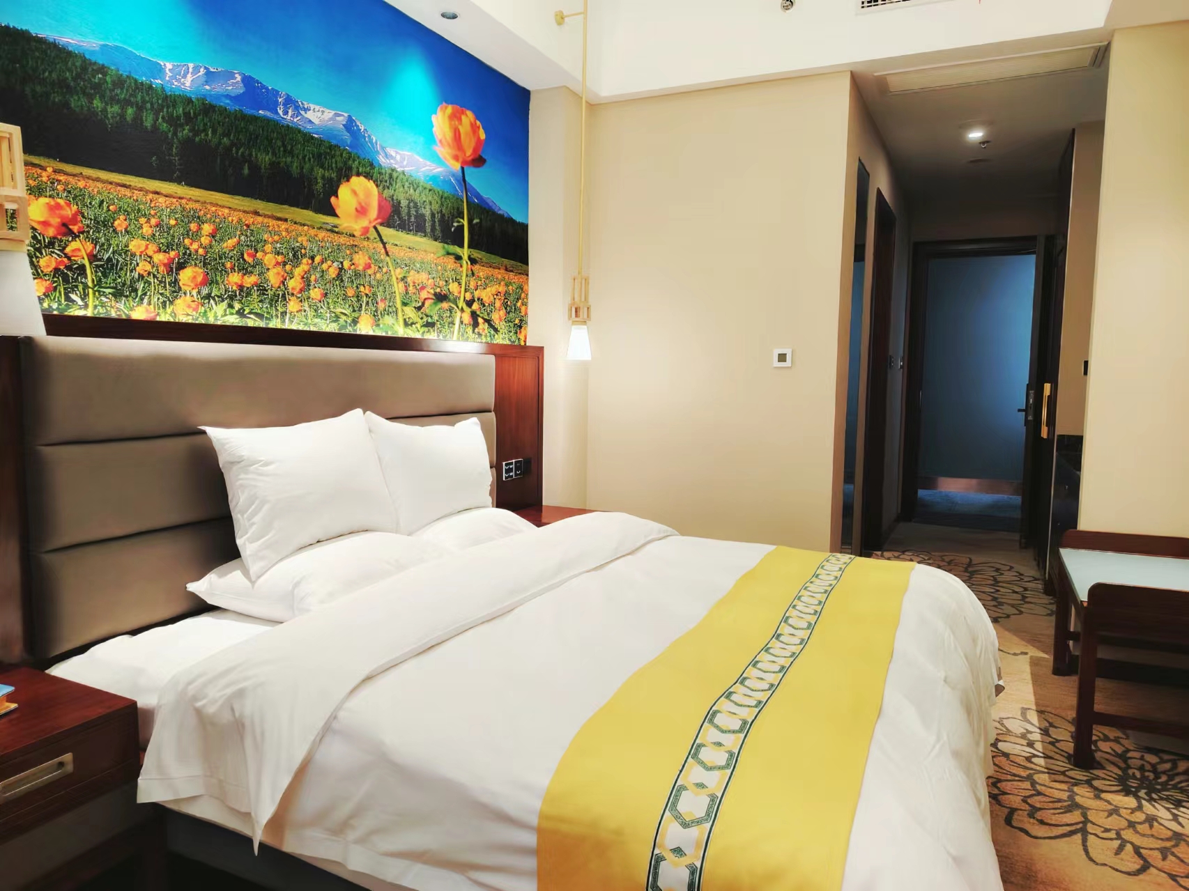 普通大床房（斯丽比迪床垫+雅兰寝饰被枕+智能马桶）