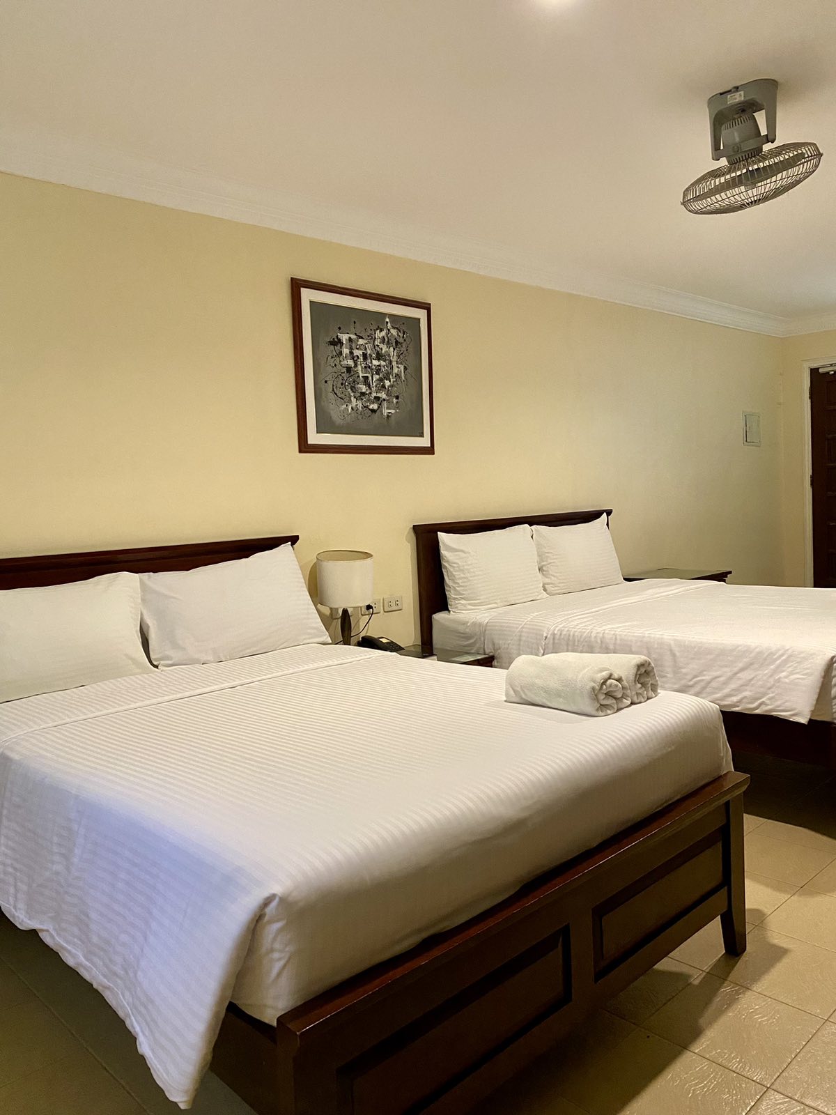 高级家庭房（主楼）