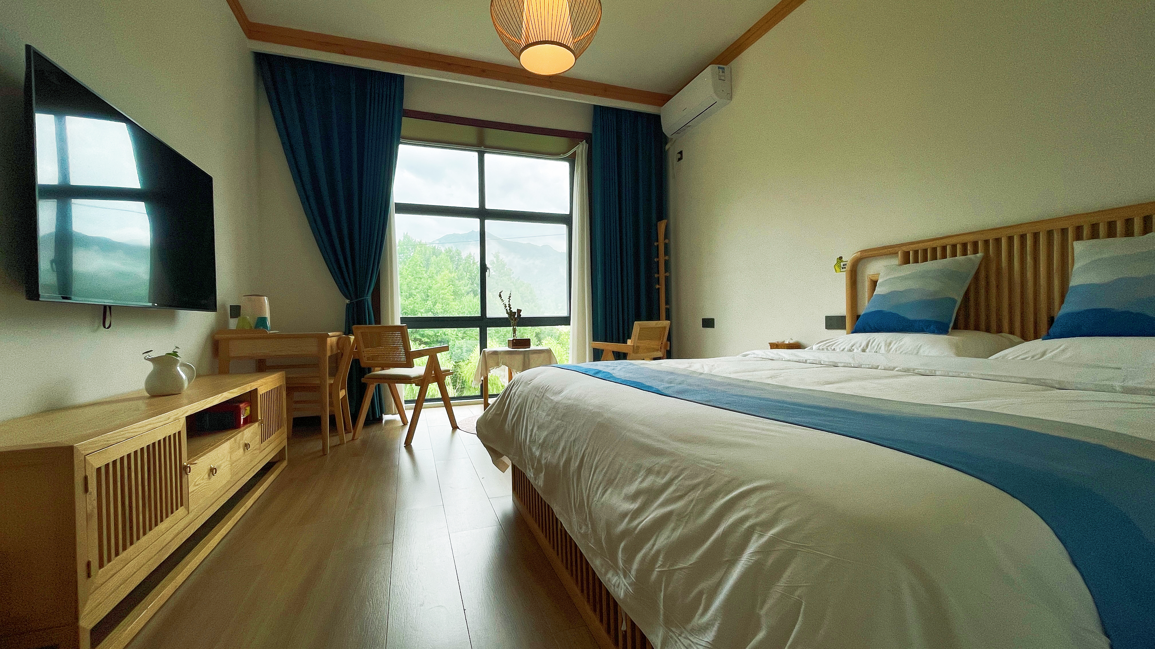 观山精品大床房