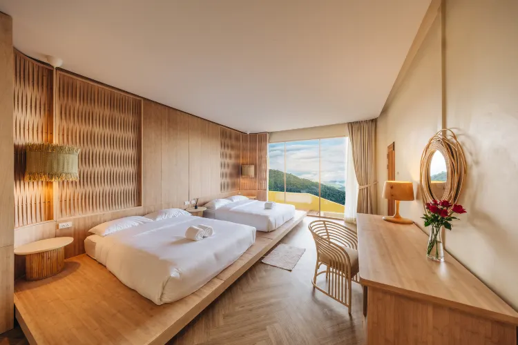 Grand Balcony Twin Room