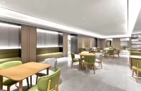 Dragon Cat Spirit Hotel (Baili Plaza New Dongmen Store, Yangjiang)
