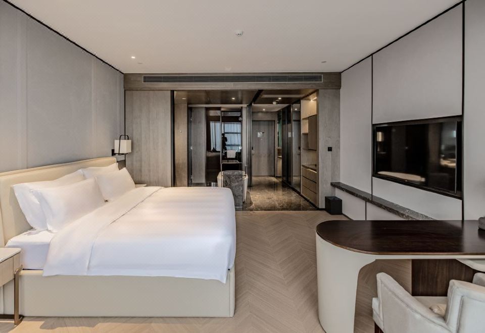 Xinghua Changjiu International HotelSuperior Deluxe Double Bed Room With Smart Guest Control + Bluetooth Audio + Fresh-keeping Refrigerator