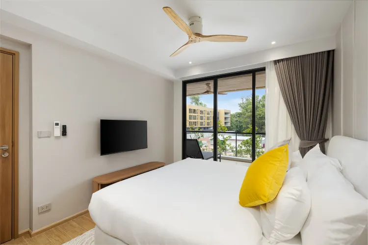 2 Bedrooms Apartment With Balcony