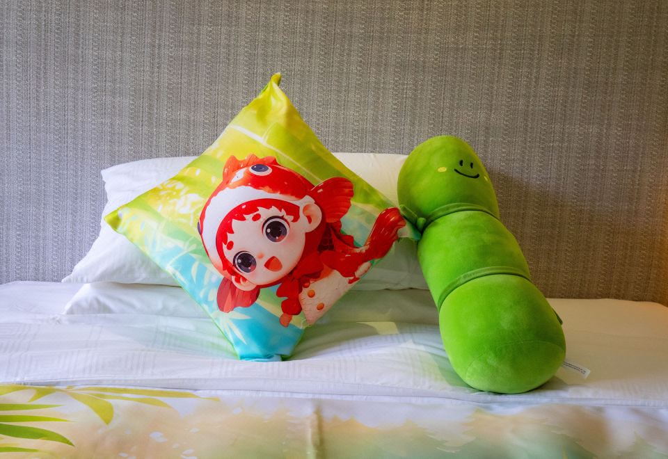 鲤跃龙门森景亲子双床房-AI智能桌游-地投游戏